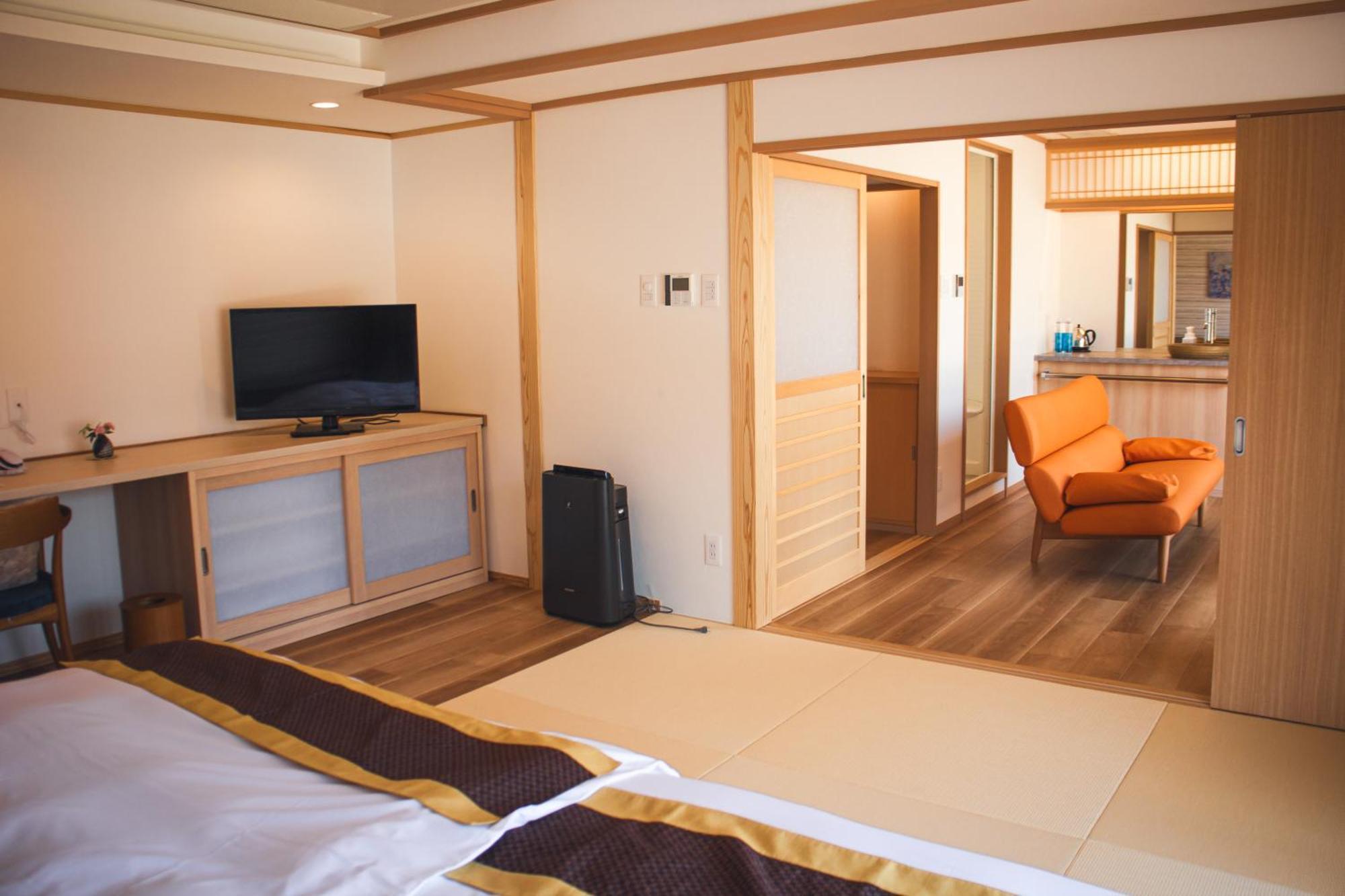 Aburaya Tousen Hotel Yamanouchi  Exterior photo